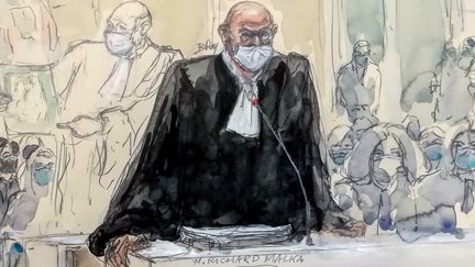 Un dessin de presse représentant Me Richard Malkda pendant sa plaidoierie lors du premier procès des attentats de janvier 2015. (BENOIT PEYRUCQ / AFP)