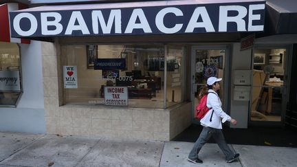 Une agence de santé Obamacare, le 28 janvier 2021 à Miami, en Floride. (JOE RAEDLE / GETTY IMAGES NORTH AMERICA / AFP)