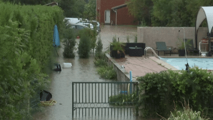 Intempéries : dans la Drôme, un village se retrouve sous les eaux (France 2)