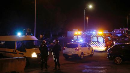 La police est présente sur les lieux d'une fusillade à Bastia (Corse), le 30 janvier 2019. (PASCAL POCHARD-CASABIANCA / AFP)