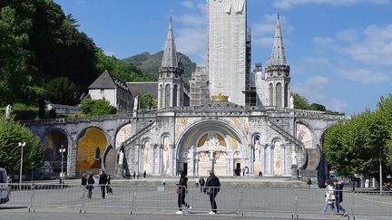Le sanctuaire de Lourdes (Hautes-Pyrénées), quasiment désert en mai 2021 (GUILLAUME GAVEN / FRANCEINFO / RADIO FRANCE)