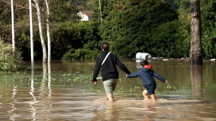 A Coulommiers, en Seine-et-Marne, des pluies records ont innondé la ville, le 10 octobre 2024. (JEROME GILLES / NURPHOTO / AFP)