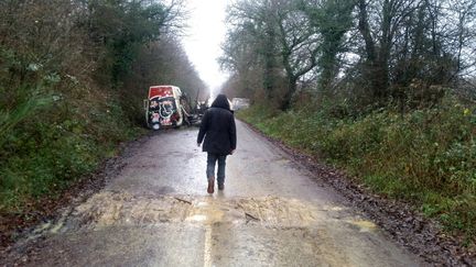 Camille sur la route des chicanes. (BENJAMIN ILLY / RADIO FRANCE)