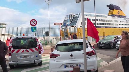 Le trafic maritime et aérien corse est paralysé depuis l’après-midi du jeudi 3 octobre, par un mouvement social des travailleurs. (France 2)