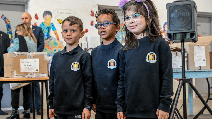 L'uniforme à l'école d'Alembert de Perpignan. (MICHEL CLEMENTZ / MAXPPP)