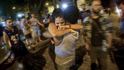 La déception des supporters de Fernando Haddad, candidat défait à la présidentielle du 28 octobre 2018, à Rio au Brésil. (DANIEL RAMALHO / AFP)