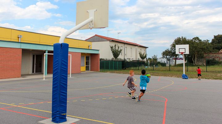 Des jeux pendant le temps d'activit&eacute;s p&eacute;riscolaires, le 4 septembre 2014 &agrave; l'&eacute;cole des Canonges &agrave; Pamiers (Ari&egrave;ge). (VIOLAINE JAUSSENT / FRANCETV INFO)