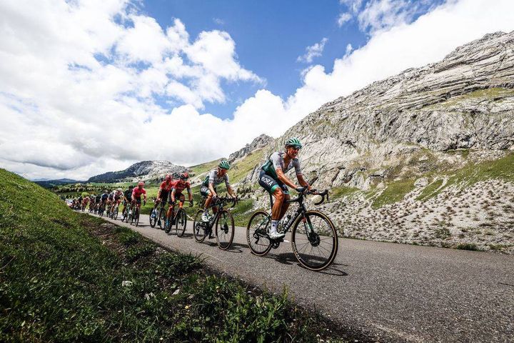 Nils Politt, qui mène l'échappée lors du Critérium du Dauphiné 2021.&nbsp; (A.S.O. / Fabien Boukla)