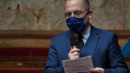 Bruno Questel, député de l'Eure, s'exprime lors d'une séance de questions au gouvernement à l'Assemblée nationale à Paris, le 19 janvier 2021. (STEPHANE DE SAKUTIN / AFP)