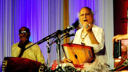 Le chanteur classique indien Pandit Jasraj lors d'un concert à Kozhikode dans le sud de l'Inde en janvier 2016.&nbsp; (E GOKUL / THE TIMES OF INDIA)