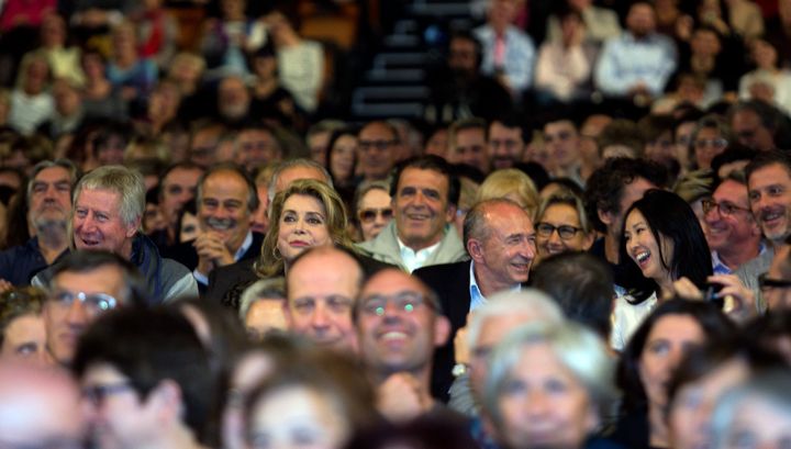 De g. à d. Régis Wargnier, Catherine Deneuve, Gérard Collomb et Linh Dan Pham avant la projection d' "Indochine"
 (Jean-François Lixon)