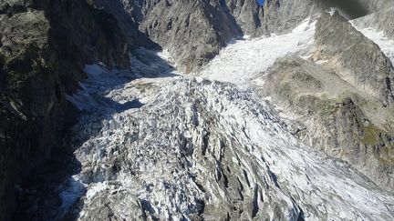 Mont-Blanc : le plus grand glacier du côté italien menace de s'effondrer