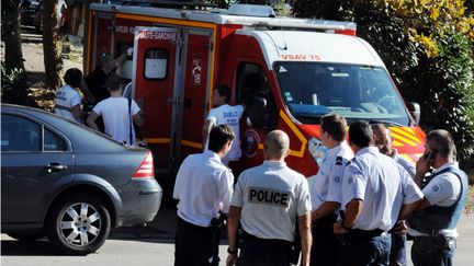 &nbsp; (Les secours et la police près du camp de Roms où la rixe à eu lieu à Toulouse © Maxppp)