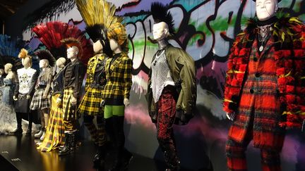 Les Punks version Jean Paul Gaultier au coeur de l'exposition au Grand Palais.
 (Corinne Jeammet)