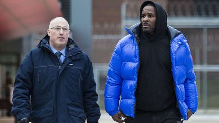 R. Kelly et son avocat (26/02/2019)
 (Ashlee Rezin/AP/SIPA)