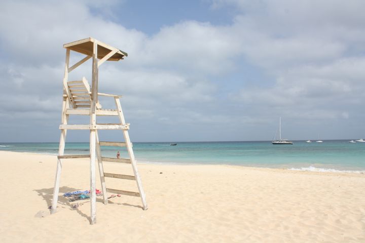 &nbsp; (La plage de Santa Maria sur l'île de Sal © Photo : Emmanuel Langlois)