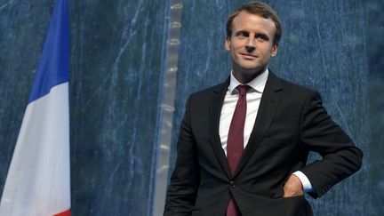 Le ministre de l'Economie, Emmanuel Macron, &agrave; l'universit&eacute; d'&eacute;t&eacute; du Medef &agrave; Jouy-en-Josas (Yvelines), le 27 ao&ucirc;t 2015.&nbsp; (ERIC PIERMONT / AFP)