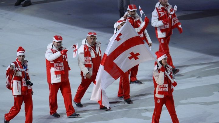 La d&eacute;l&eacute;gation g&eacute;orgienne d&eacute;file &agrave; la c&eacute;r&eacute;monie d'ouverture des JO de Sotchi (Russie), le 7 f&eacute;vrier 2014. (JONATHAN NACKSTRAND / AFP)