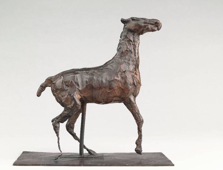 Edgar Degas: Cheval carocolant. 1881-1890. Bronze.
 (Service presse Réunion des musées-nationaux-Grand Palais/Hervé Lewandowski.   )