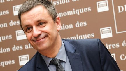 Le nouveau PDG désigné du groupe nucléaire français EDF, Luc Rémont, devant la commission des affaires économiques du Parlement, à Paris, le 26 octobre 2022.&nbsp; (TERESA SUAREZ / EPA / MAXPPP)