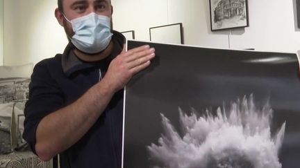 Bretagne : un photographe capture Poséidon dans les vagues et connaît son heure de gloire