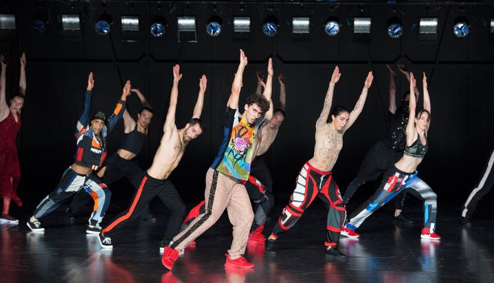 "Static Shot" de Maud Le Pladec par le Ballet de Lorraine. (LAURENT PHILIPPE)