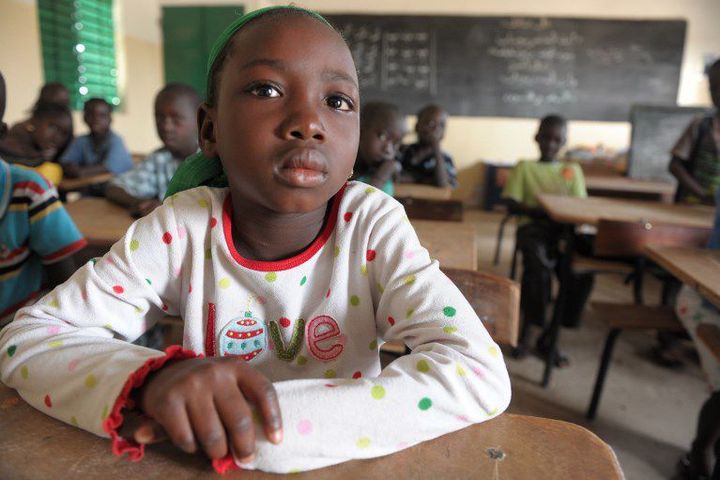 Ndeye Fatou Ndiaye, 7 ans, dans son école du centre du Sénégal, le 10 juin 2013 (AFP PHOTO / SEYLLOU)