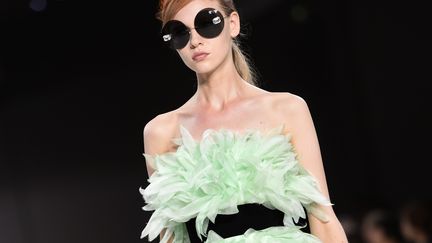 défilé Giambattista Valli haute couture automne-hiver 2015-16, à Paris
 (MIGUEL MEDINA / AFP)