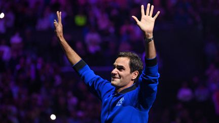 Le Suisse Roger Federer a fait ses adieux au tennis, le 24 septembre 2022 à l'O2 Arena de Londres.&nbsp; (GLYN KIRK / AFP)