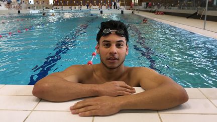 Le nageur syrien Rami Anis,&nbsp;dans la piscine&nbsp;Rozebroeken, à&nbsp;Gand (Belgique), le 3 juillet 2017. (RAPHAEL GODET / FRANCEINFO)