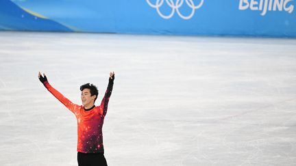 L'Américain Nathan Chen a été sacré champion olympique de patinage artistique, jeudi 10 février, à Pékin.&nbsp; (SEBASTIEN BOZON / AFP)