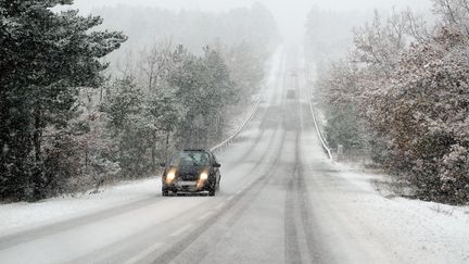 Quelques centimètres sont attendus dans la vallée du Rhône. Ici, la région de Carpentras, dans le Vaucluse en novembre 2010. (MAXPPP)