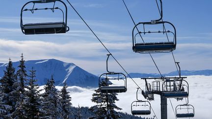 Illustration fermeture des remontées mécaniques dans les stations de ski. (PHILIPPE DESMAZES / AFP)