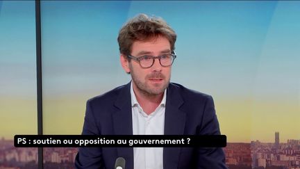 Le Premier ministre François Bayrou, qui cherche à former son gouvernement, a rencontré à plusieurs reprises les dirigeants du Parti Socialiste ces derniers jours. Après ces consultations, comment se situe le parti dans lequel siège Nicolas Mayer Rossignol. (franceinfo)