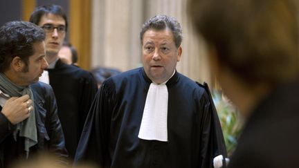 Olivier Morice, avocat de l'Unadfi, arrive &agrave; l'ouverture du proc&egrave;s en appel de l'Eglise de Scientologie et de cinq de ses dirigeants parisiens, le 3 novembre 2011 &agrave; Paris. (FRED DUFOUR / AFP)