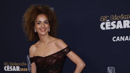 L'écrivaine Leila Slimani scintille sur le tapis rouge des César.&nbsp; (THOMAS SAMSON / AFP)