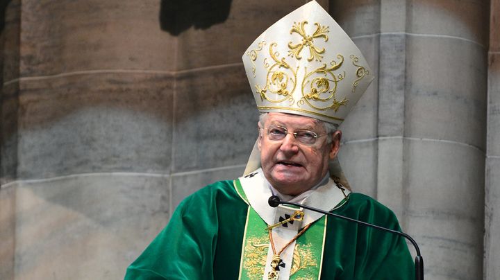 Le cardinal italien Angelo Scola lors d'une messe &agrave; Milan (Italie) le 12 f&eacute;vrier 2013. (GIUSEPPE CACACE / AFP)