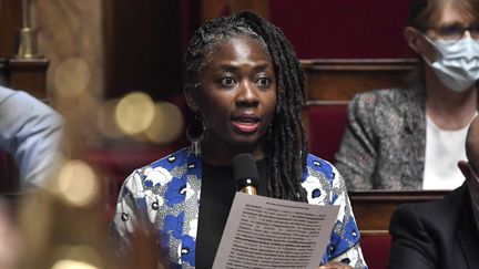 Valeurs Actuelles : indignation générale après la caricature de Danielle Obono en esclave