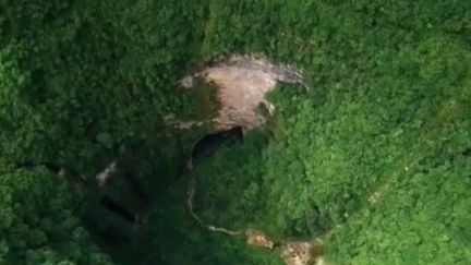 Un gouffre découvert en Chine. (France 2)