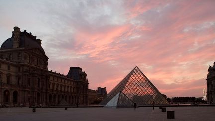 Le musée du Louvre à Paris
 (MANUEL COHEN)