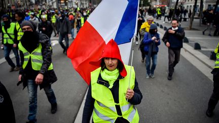 Des manifestants à Nantes, le 12 janvier.&nbsp; (LOIC VENANCE / AFP)