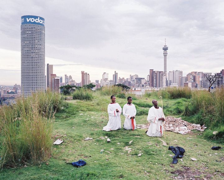 Mikhael Subotzky &amp; Patrick Waterhouse, Ponte City from Yeoville Ridge, 2008
 (Subotzky &amp; Waterhouse, Goodman Gallery)