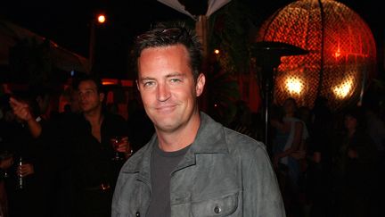 L'acteur Matthew Perry le 24 septembre 2003 à Beverly Hills, en Californie (GIULIO MARCOCCHI / GETTY IMAGES NORTH AMERICA / AFP)