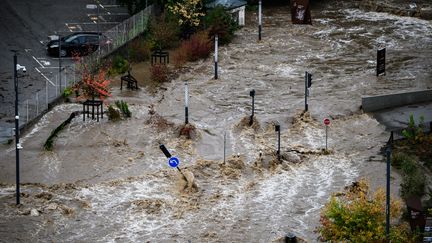 Des inondations en Ardèche, le 17 octobre 2024. (JEFF PACHOUD / AFP)