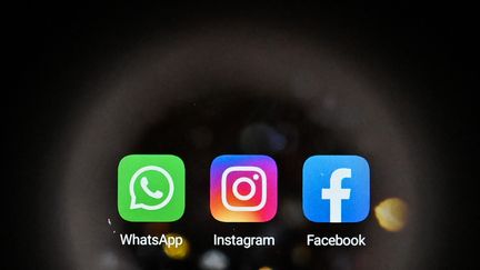 Les logos des applications WhatsApp, Instagram et Facebook.&nbsp; (KIRILL KUDRYAVTSEV / AFP)