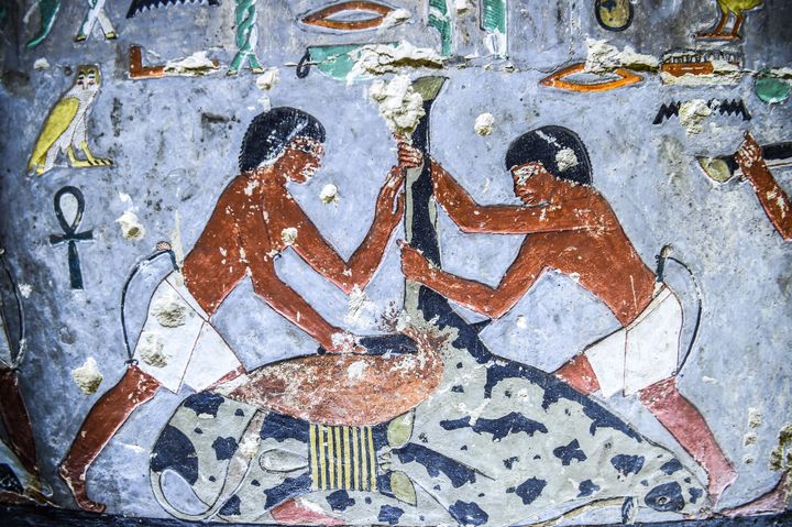 Peinture à l'intérieur de la tombe "Khewi" découverte à Saqqara.
 (Mohamed el-Shahed / AFP)