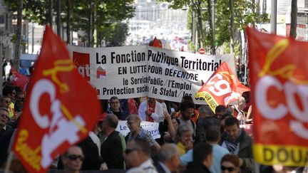 Des agents de la fonction publique lors d'une manifestation à Marseille (Bouches-du-Rhône), le 15 mai 2014.&nbsp; (FREDERIC SEGURAN / CITIZENSIDE / AFP)