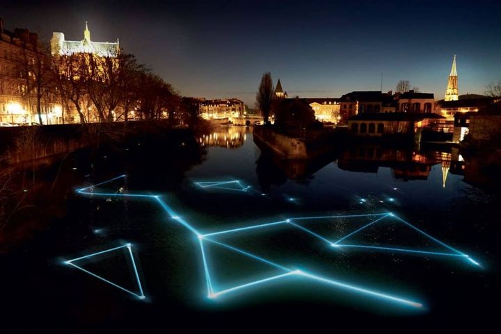 Installation "Constellation" sur le pont Saint-Georges de Metz. (CONSTELLATIONS)