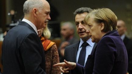 Nicolas Sarkozy, Angela Merkel et George Papandréou, le 4 février dernier, à Bruxelles. (JOHN THYS / AFP)