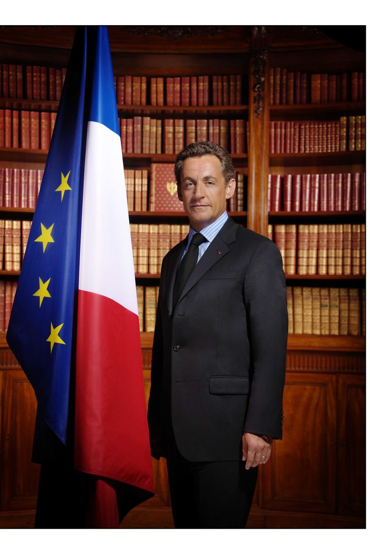 Le portrait officiel de Nicolas Sarkozy à l'Elysée, le 21 mai 2007. (WARRIN / SIPA)